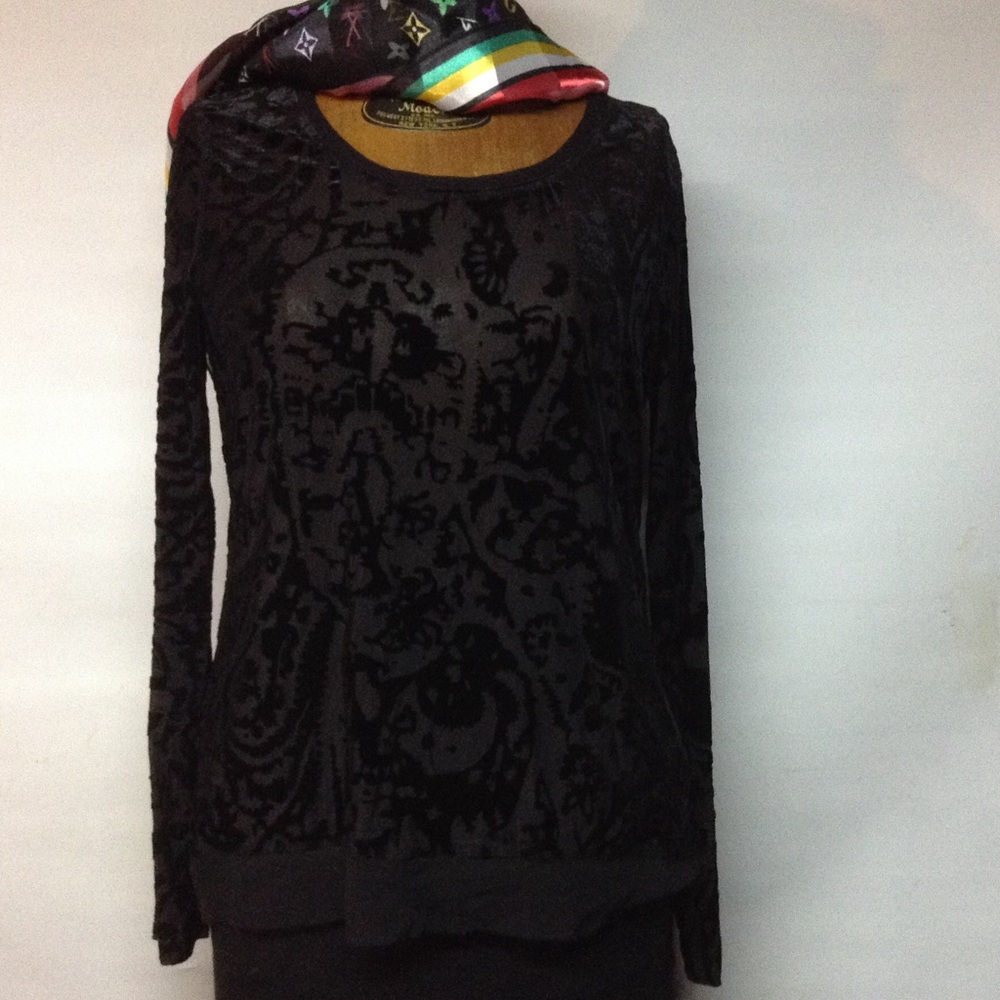 Shear black velvet like high low top